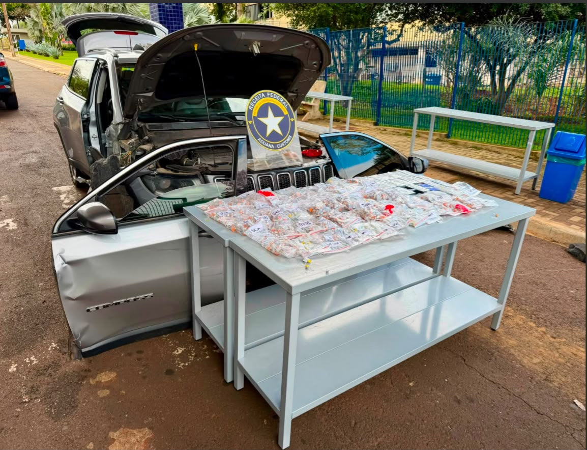 Carro adaptado para o contrabando escondia 1.800 medicamentos, diz Receita Federal