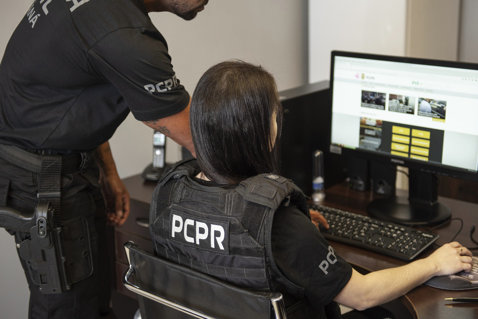 Polícia Civil do Paraná alerta para importância da denúncia e orienta vítimas sobre como agir e se proteger.
