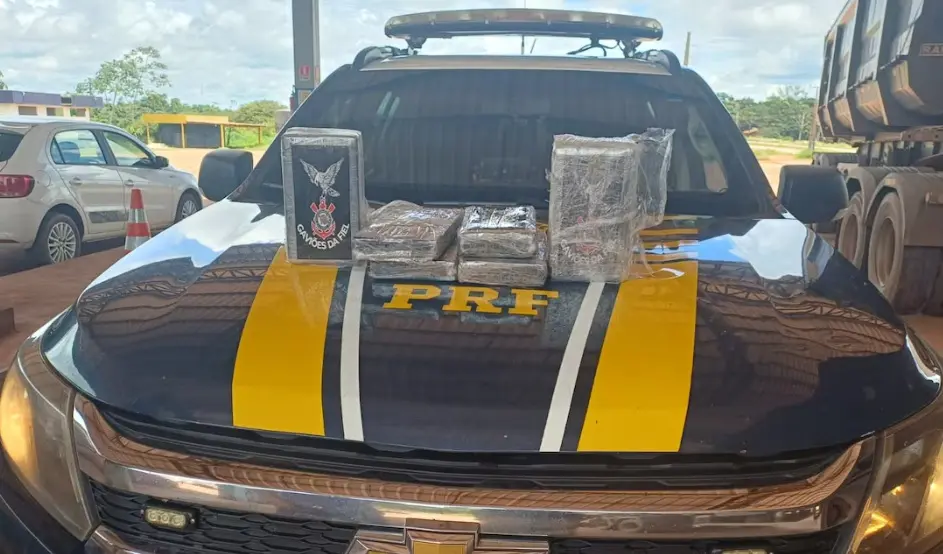 PRF apreende quase 1 tonelada de cocaína com símbolo da Gaviões da Fiel