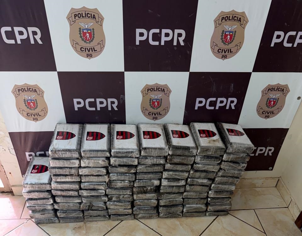 Carreta com 81 kg de cocaína é interceptada em Foz do Iguaçu; motorista paraguaio é preso
