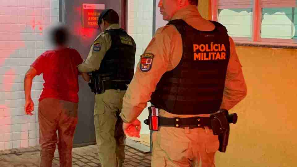 Idosa é presa após se recusar a baixar som e enfrentar policiais no Paraná