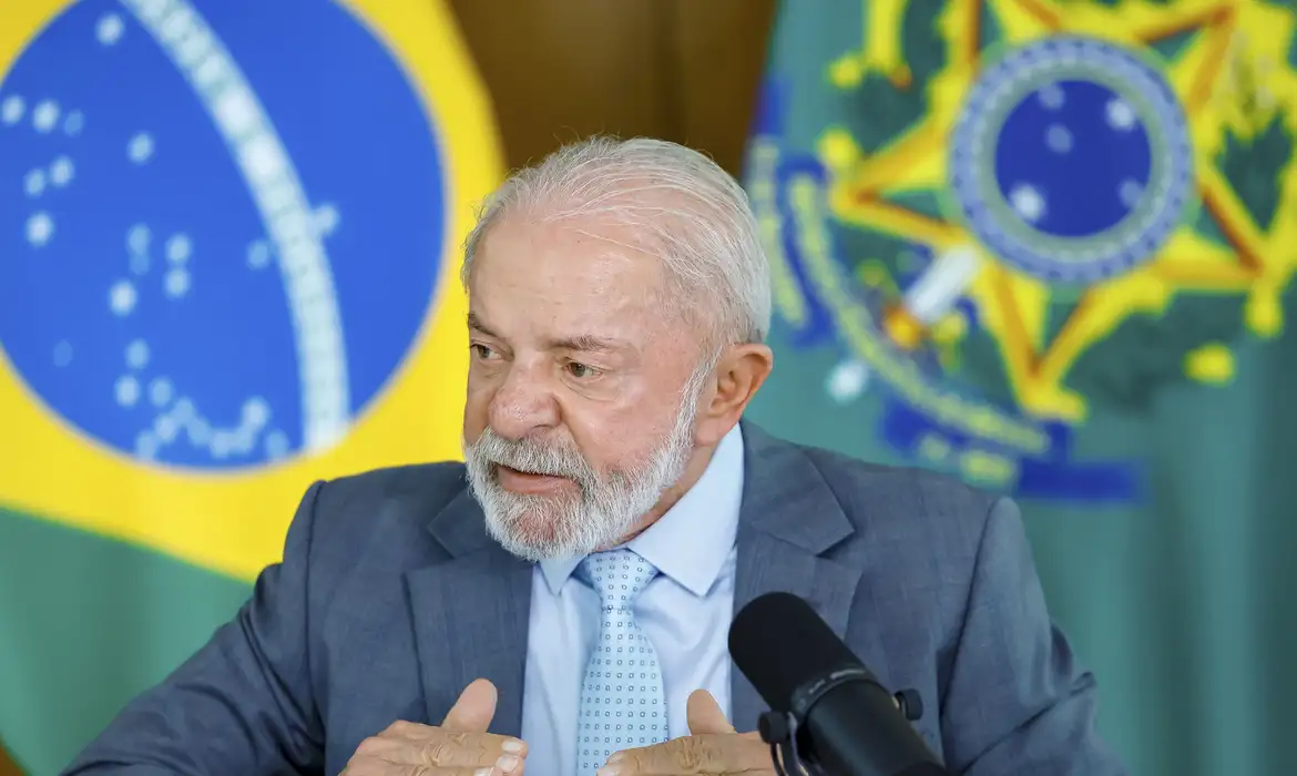 40 horas semanais: Lula lança projeto e abre novo confronto político