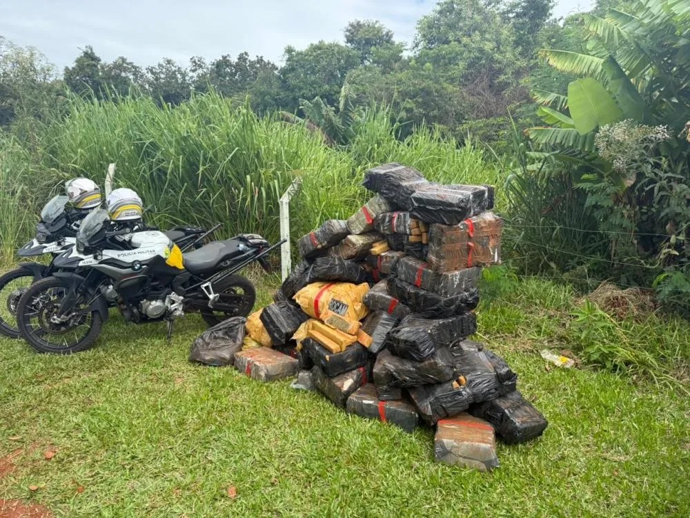 900 quilos de maconha apreendida carregada em uma moto em Foz 900 quilos de maconha apreendida carregada em uma moto em Foz