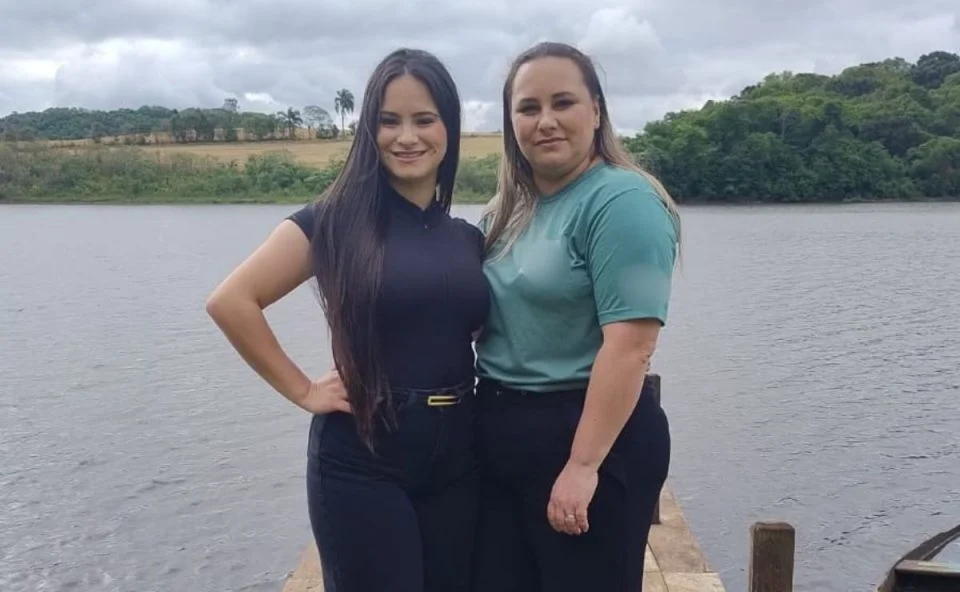 Mãe e filha de 19 anos são encontradas mortas a tiros dentro de casa; suspeito é o ex da mulher