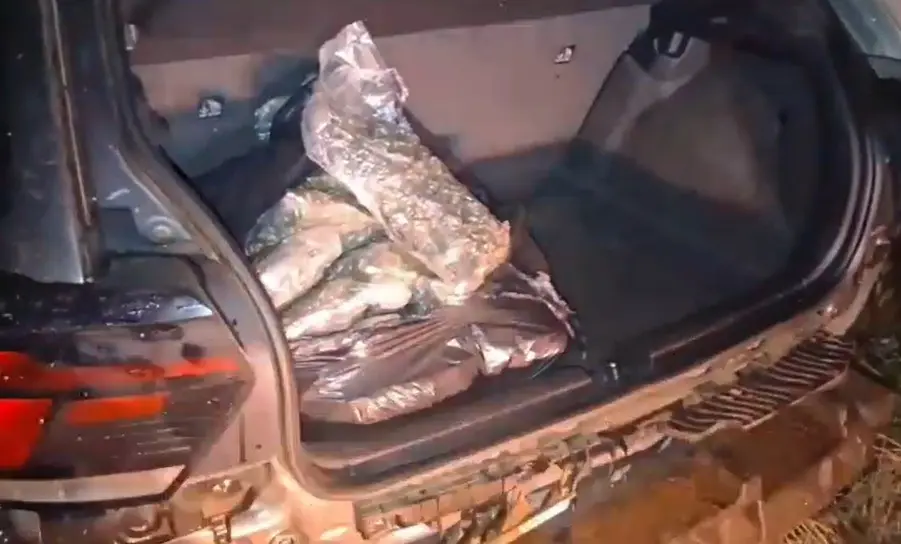 Droga saiu de Foz: mulher é presa após perseguição de 60 km com mais de 30 kg de maconha