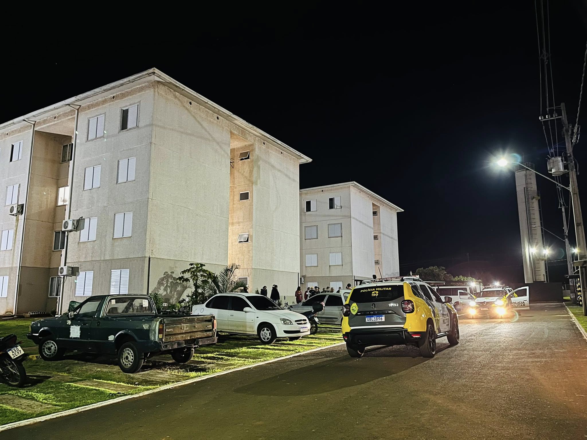 Nem o frio segurou: festa no Angatuba vira madrugada animada e termina com presença da PM