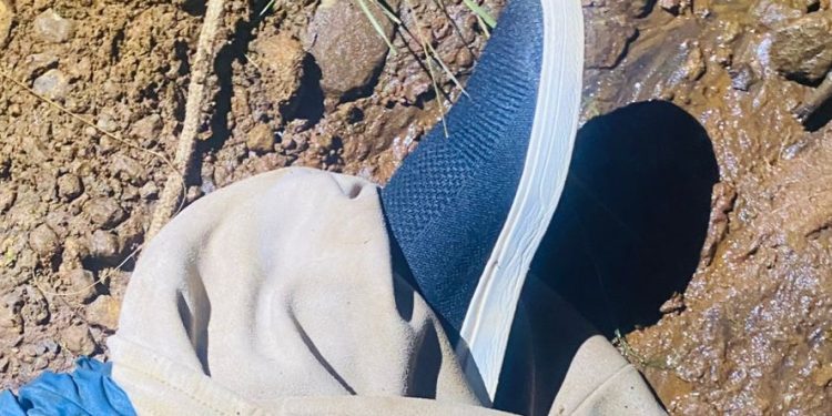 Polícia do Paraguai tenta identificar homem encontrado morto no Rio Paraná