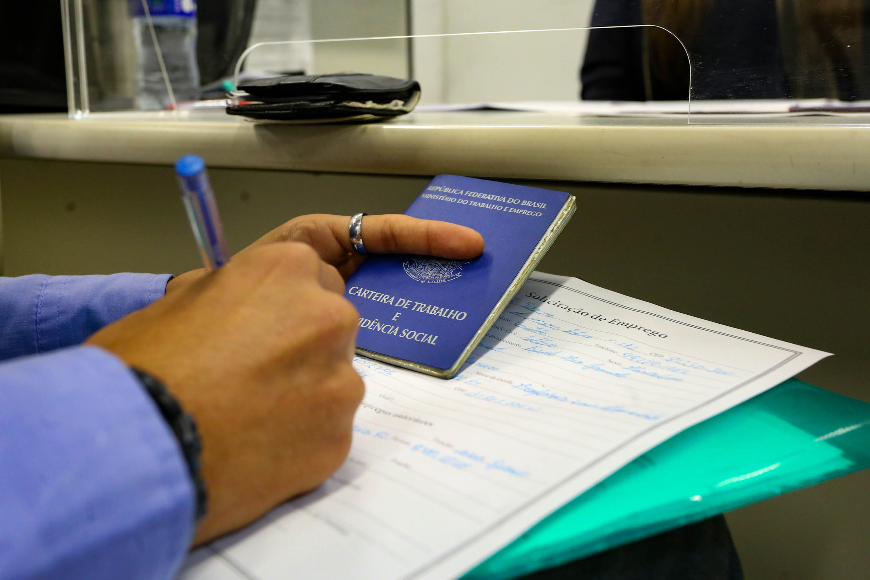 Foz do Iguaçu concentra mais de 2,4 mil vagas de emprego abertas nesta semana