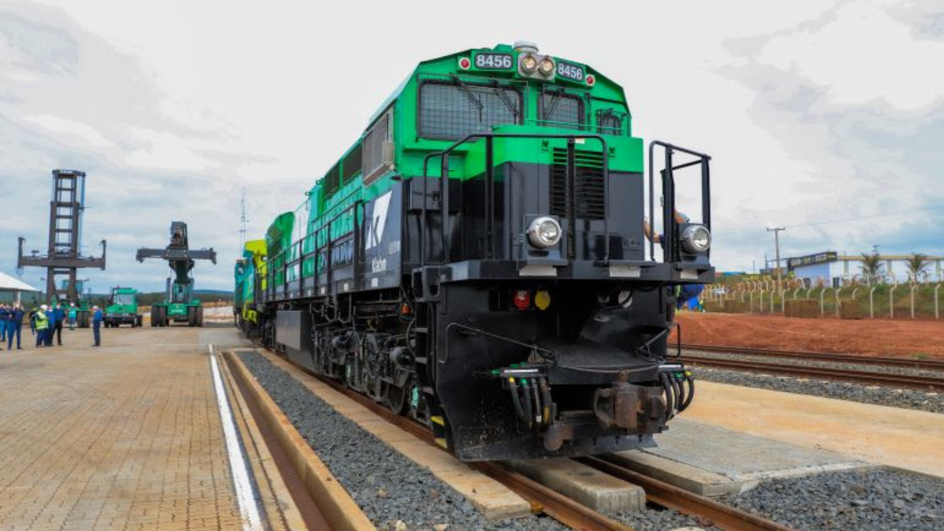 Ferrovia em Foz pode retirar caminhões da BR-277 e transformar logística da fronteira