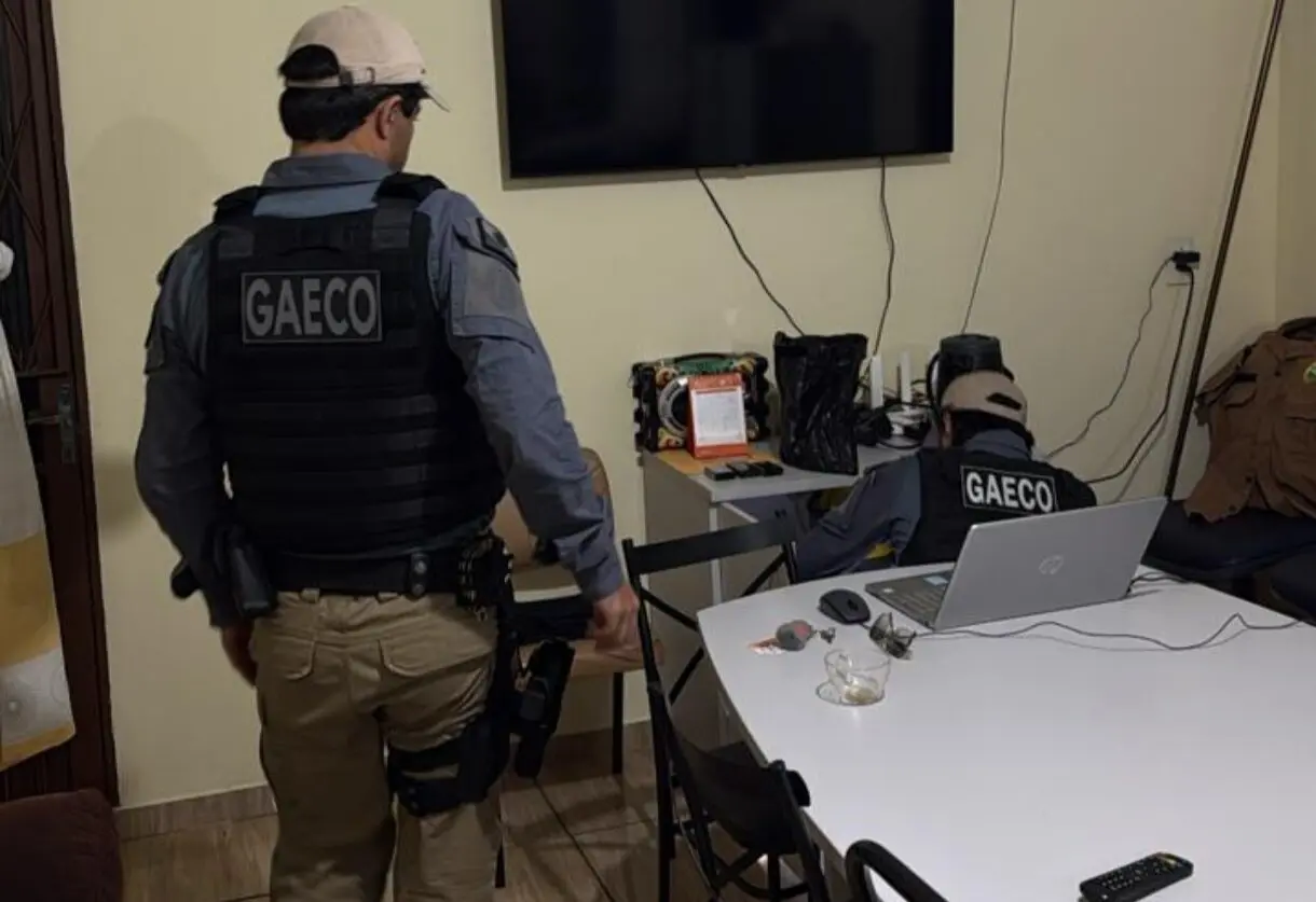 Gaeco mira policiais suspeitos de esquema milionário de contrabando na fronteira do Paraná