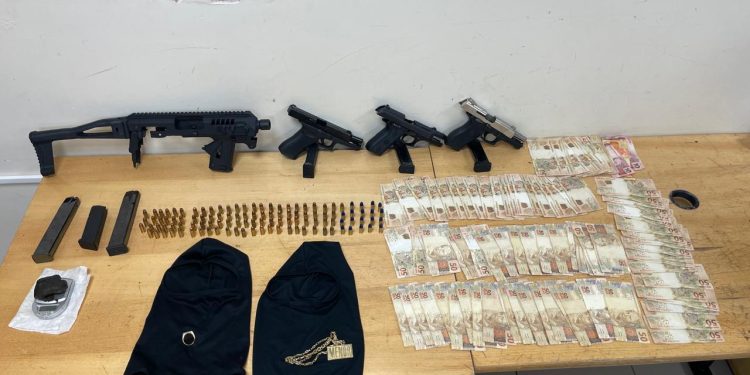 Operação conjunta apreende armas, drogas e munições em Foz do Iguaçu