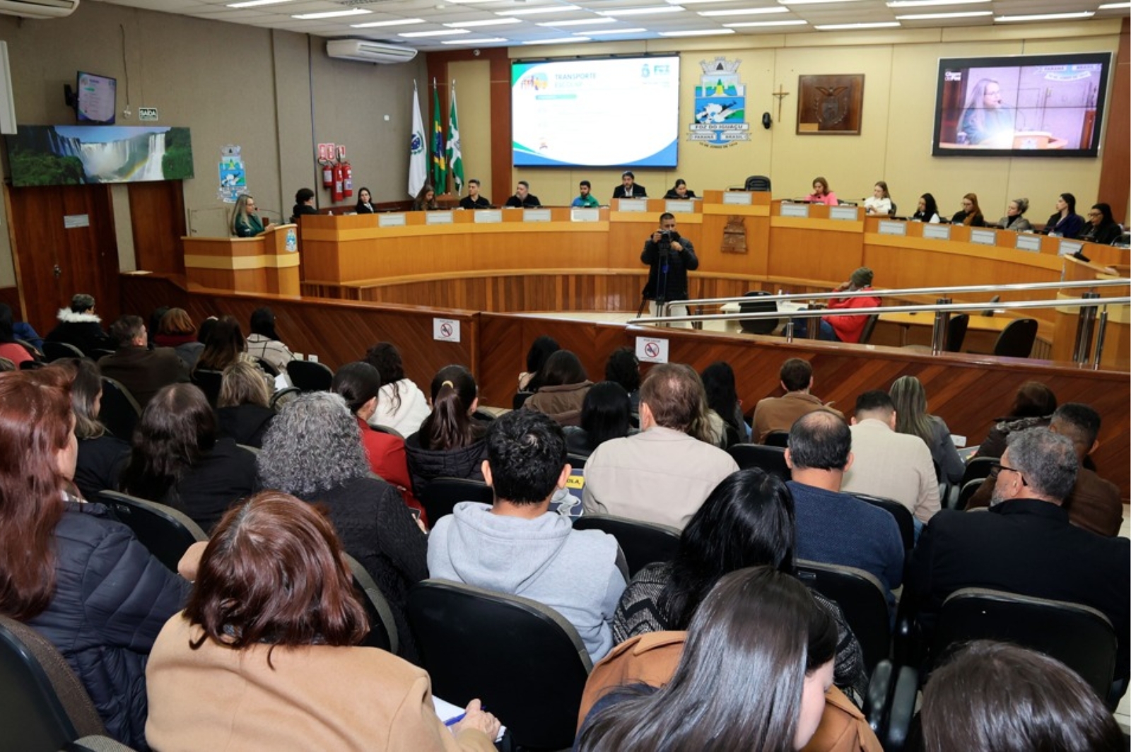 Novo modelo de transparência marca prestação de contas da Educação em Foz
