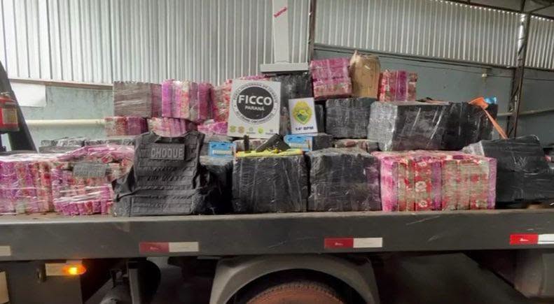 Operação apreende quase 2 toneladas de maconha, armas e veículos em Foz do Iguaçu