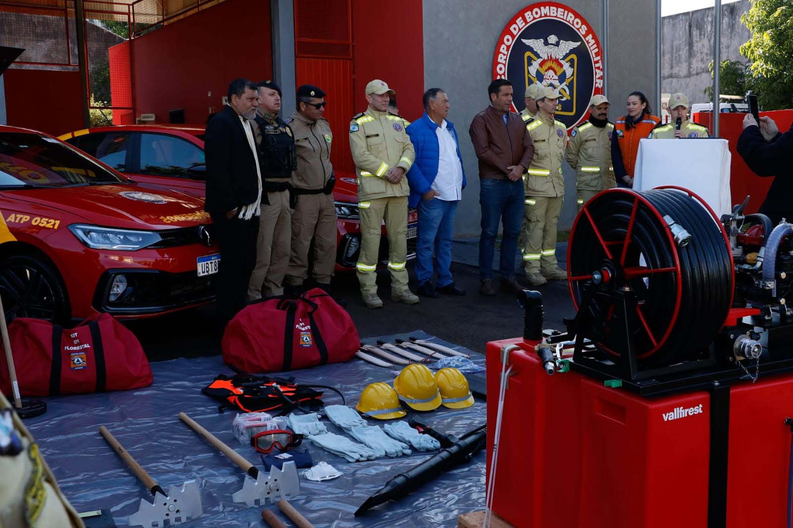 Corpo de Bombeiros de São Miguel do Iguaçu ganha novas viaturas e equipamentos