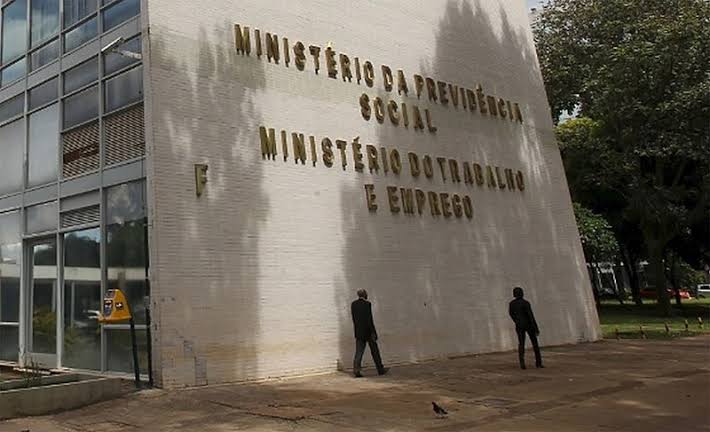 Mulher é resgatada após mais de 50 anos trabalhando sem salário para a mesma família