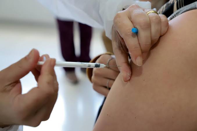 Foz abre cinco UBSs neste sábado para vacinar toda a população contra a gripe