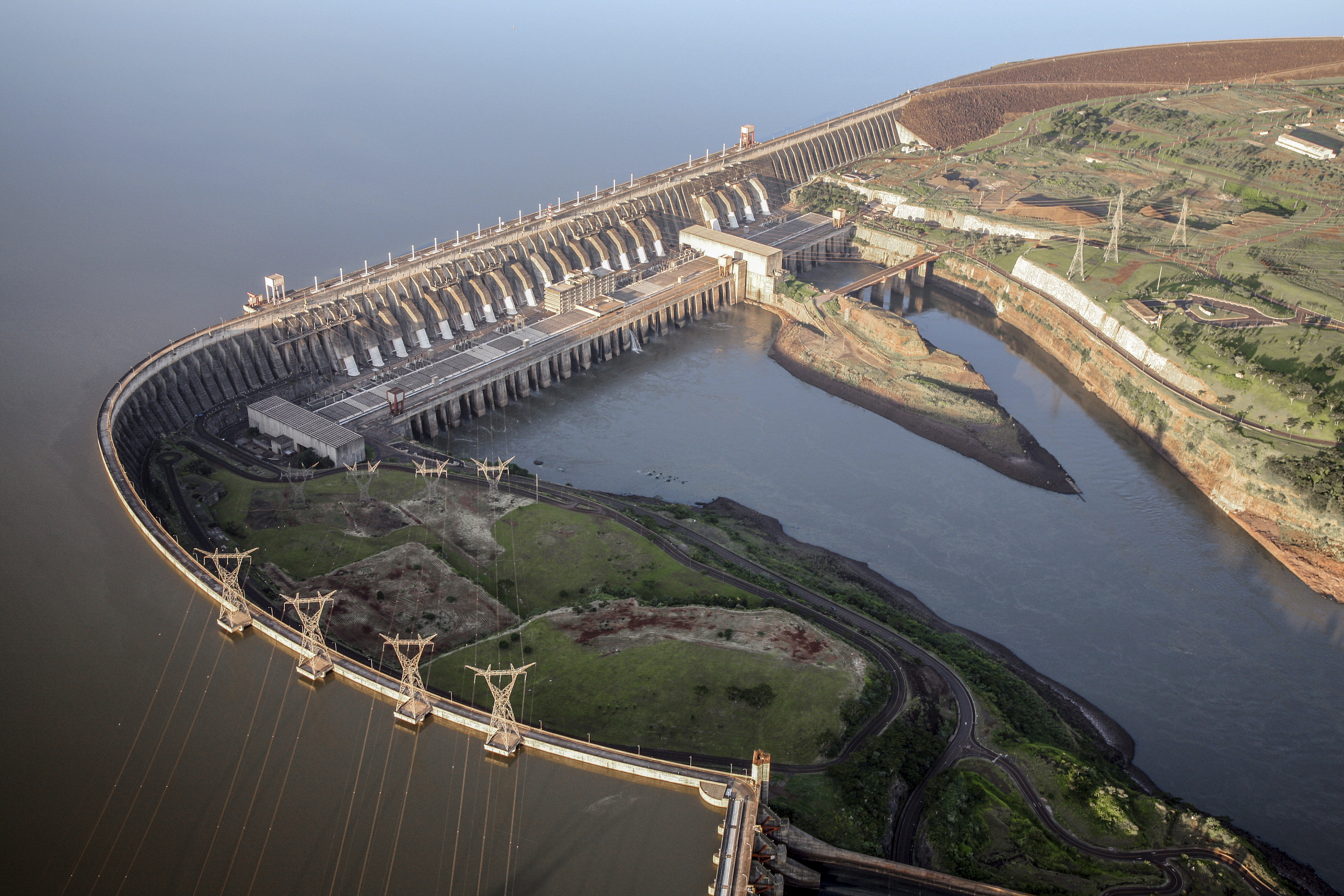 Foz fatura quase R$ 81 milhões com royalties da Itaipu em 2026