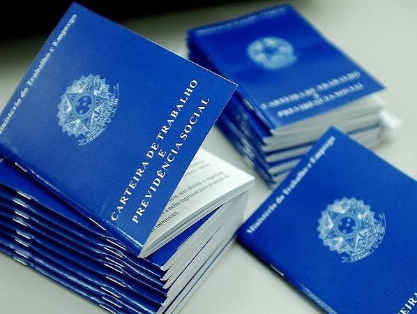 Mutirão oferece 150 vagas de emprego com entrevistas na hora em Foz