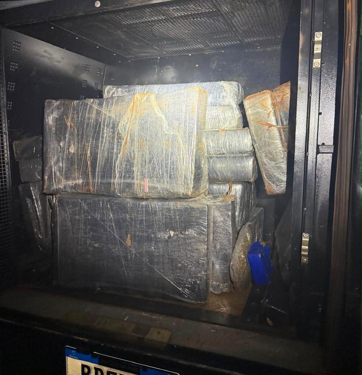 Operação integrada apreende 373 kg de maconha em depósito clandestino em Foz do Iguaçu