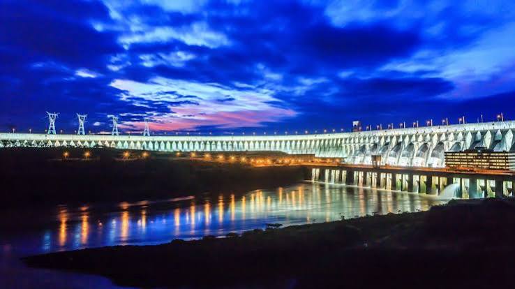 Itaipu Iluminada terá última apresentação antes de grande transformação