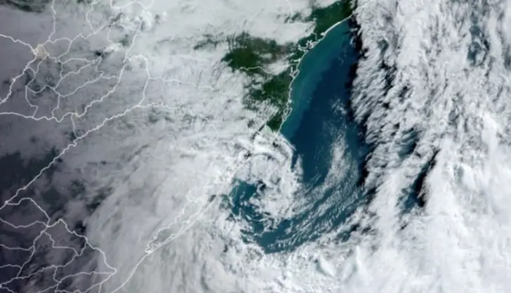 Ciclone bomba deve atingir o Sul do Brasil com ventos acima de 100 km/h
