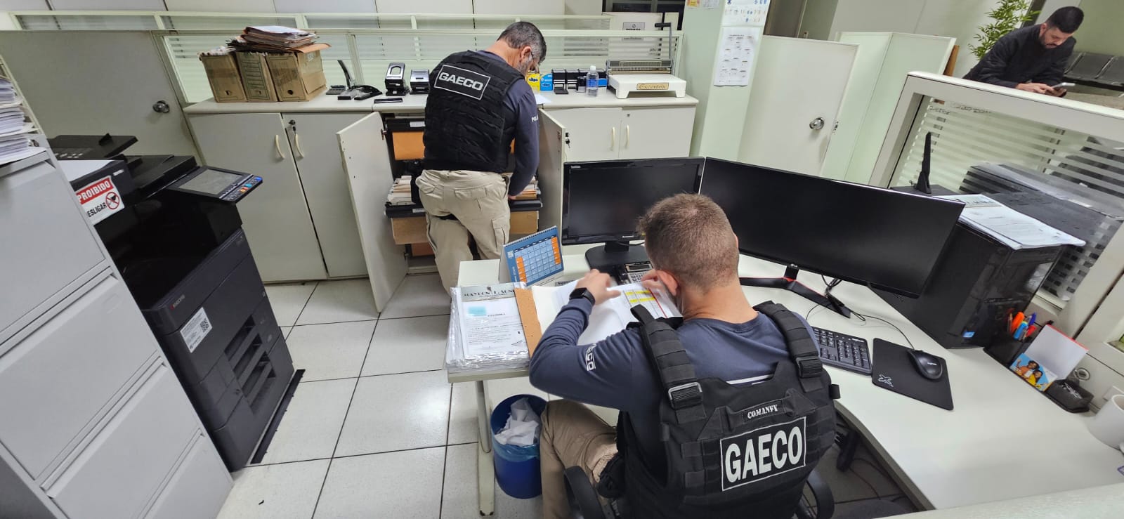 GAECO INVESTIGA CINCO LICITAÇÕES REALIZADAS EM FOZ DO IGUAÇU