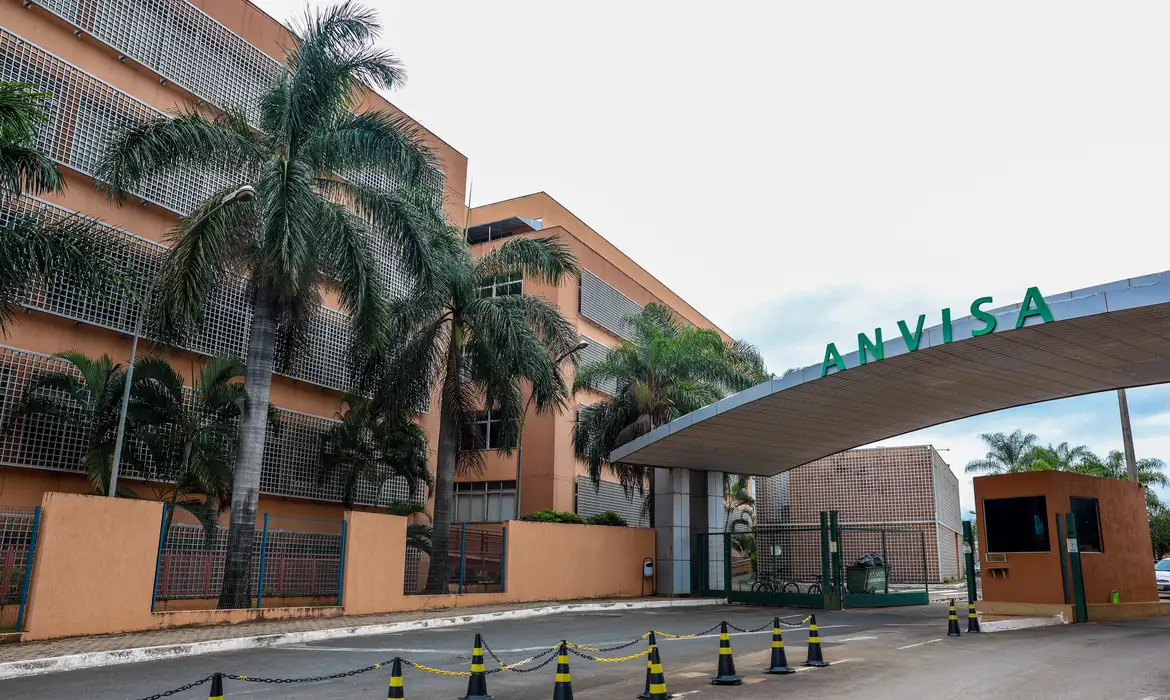 Anvisa aprova primeira caneta genérica de semaglutida no Brasil