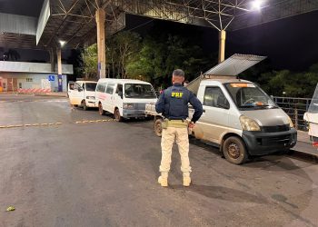 PRF retira 27 veículos de circulação durante fiscalização na Ponte da Amizade