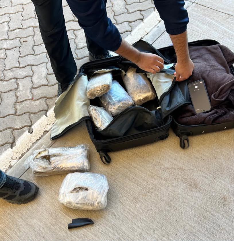 Receita Federal apreende 10 kg de maconha na Ponte da Integração