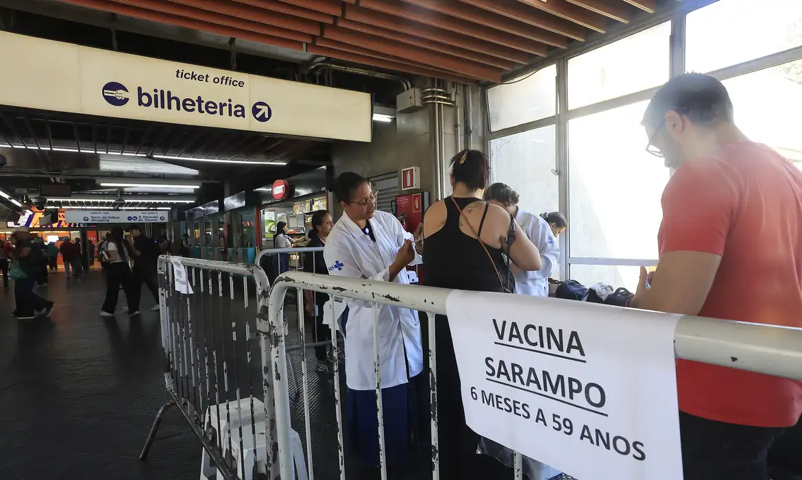 Ministério da Saúde reforça alerta e chama população para vacinação contra o sarampo