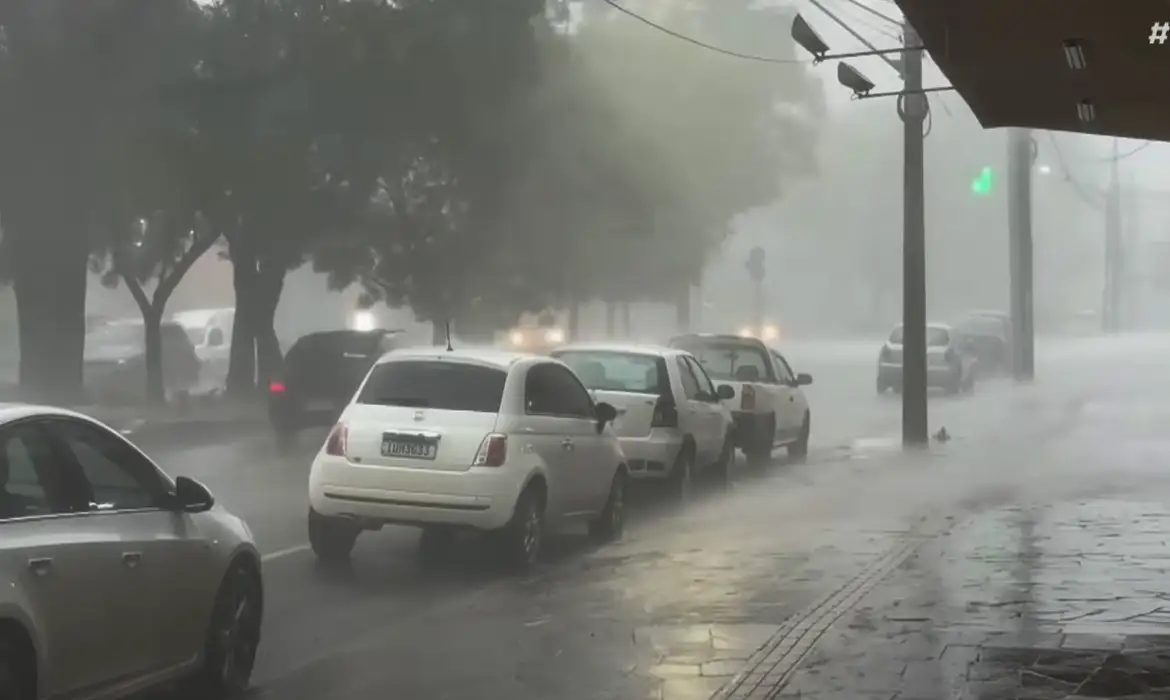 Ciclone extratropical deve mudar o tempo e trazer chuva no início de setembro