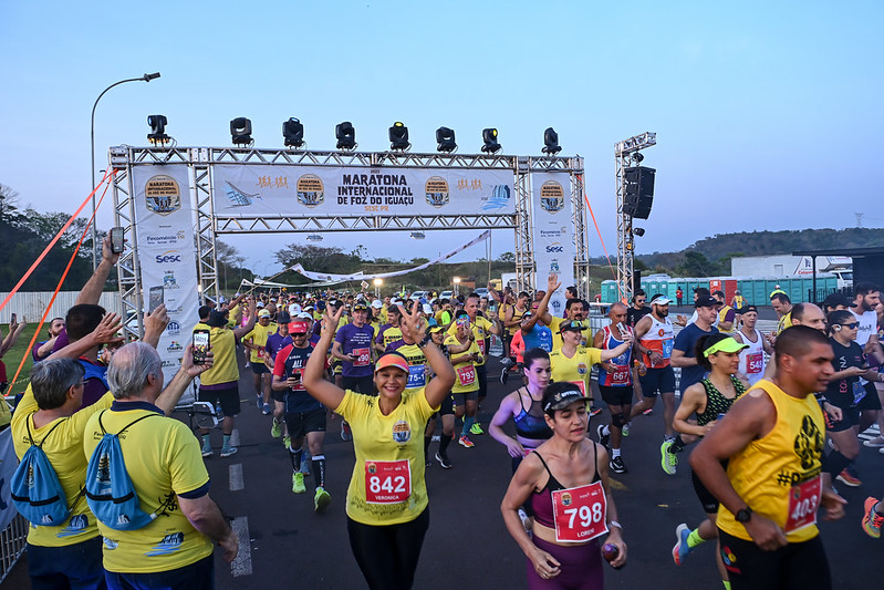 Maratona reúne 5.079 corredores e transforma Foz em palco de grande festa esportiva