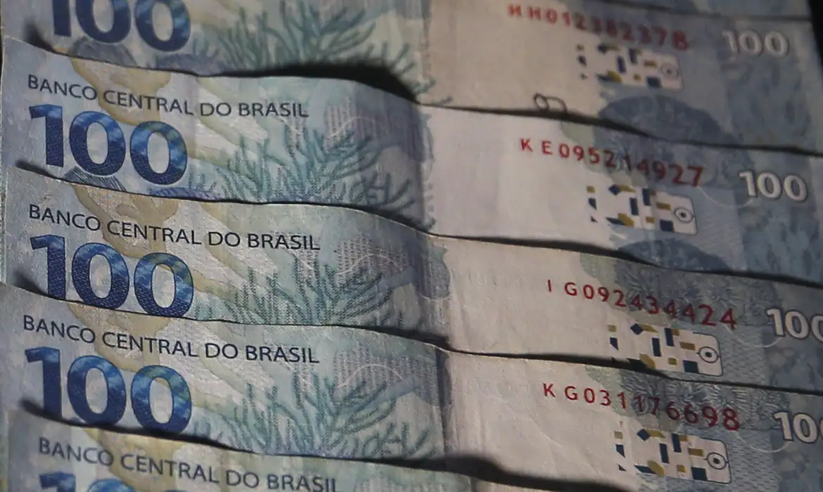 Contas públicas fecham agosto com déficit de R$ 10 bilhões, aponta Banco Central
