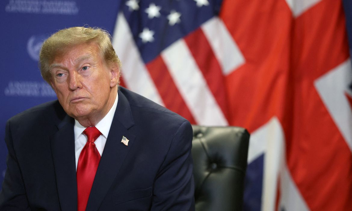 Trump afirma acompanhar eleições brasileiras de perto, mas evita apoiar candidatos