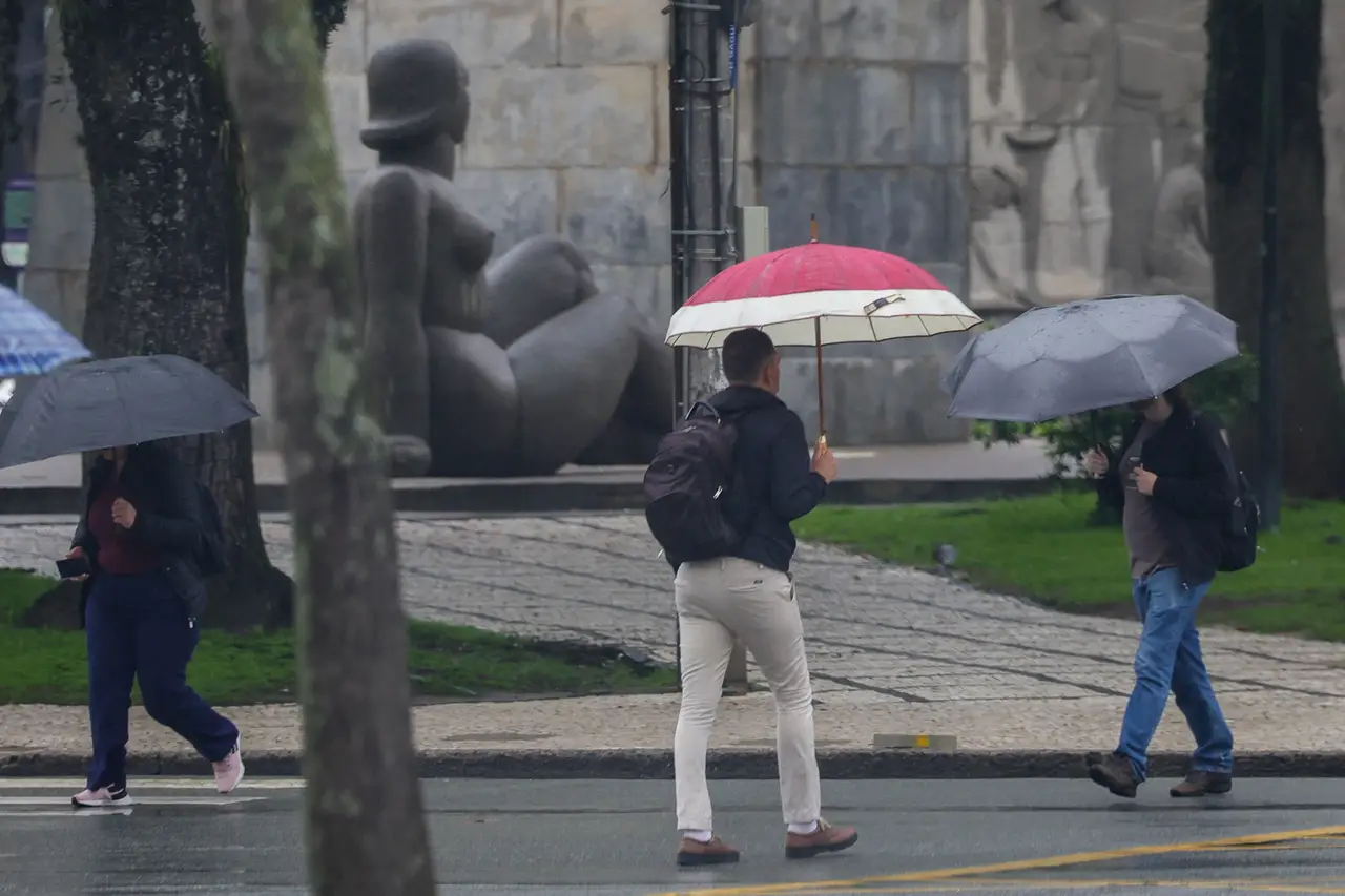 Oeste do Paraná pode ter até 200 mm de chuva até domingo