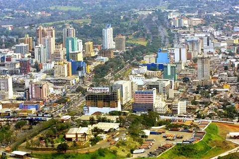 Após eleições, brasileiros intensificam buscas por saída para o Paraguai