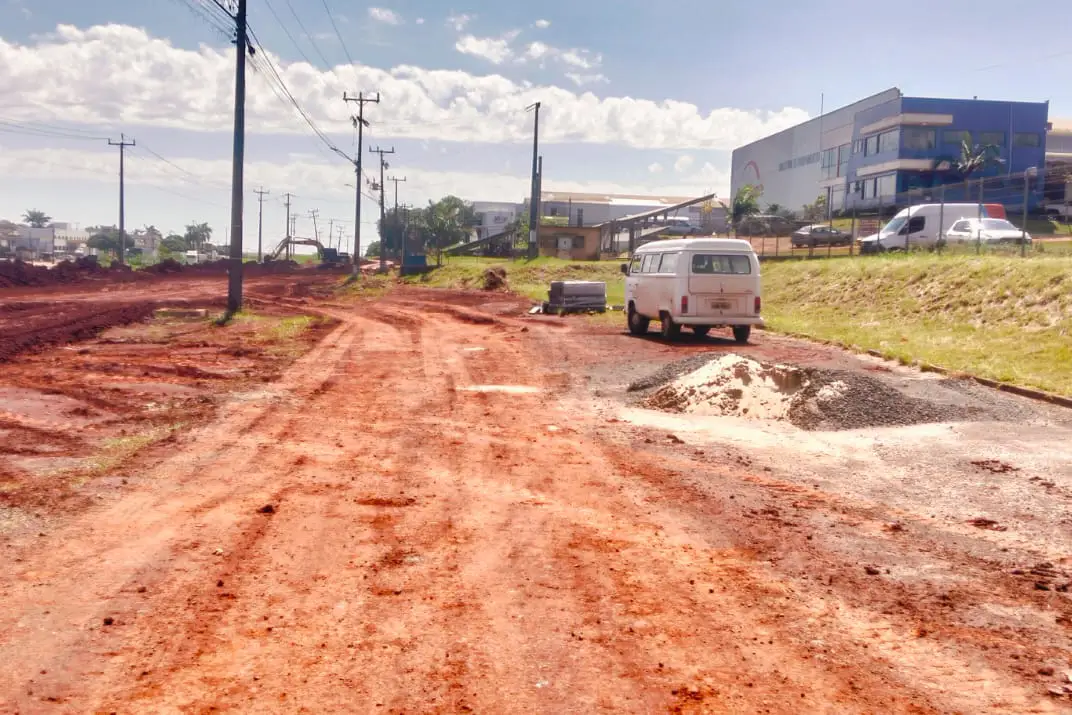 Pavimentação do parque industrial de Matelândia chega a 45% após 20 anos de espera