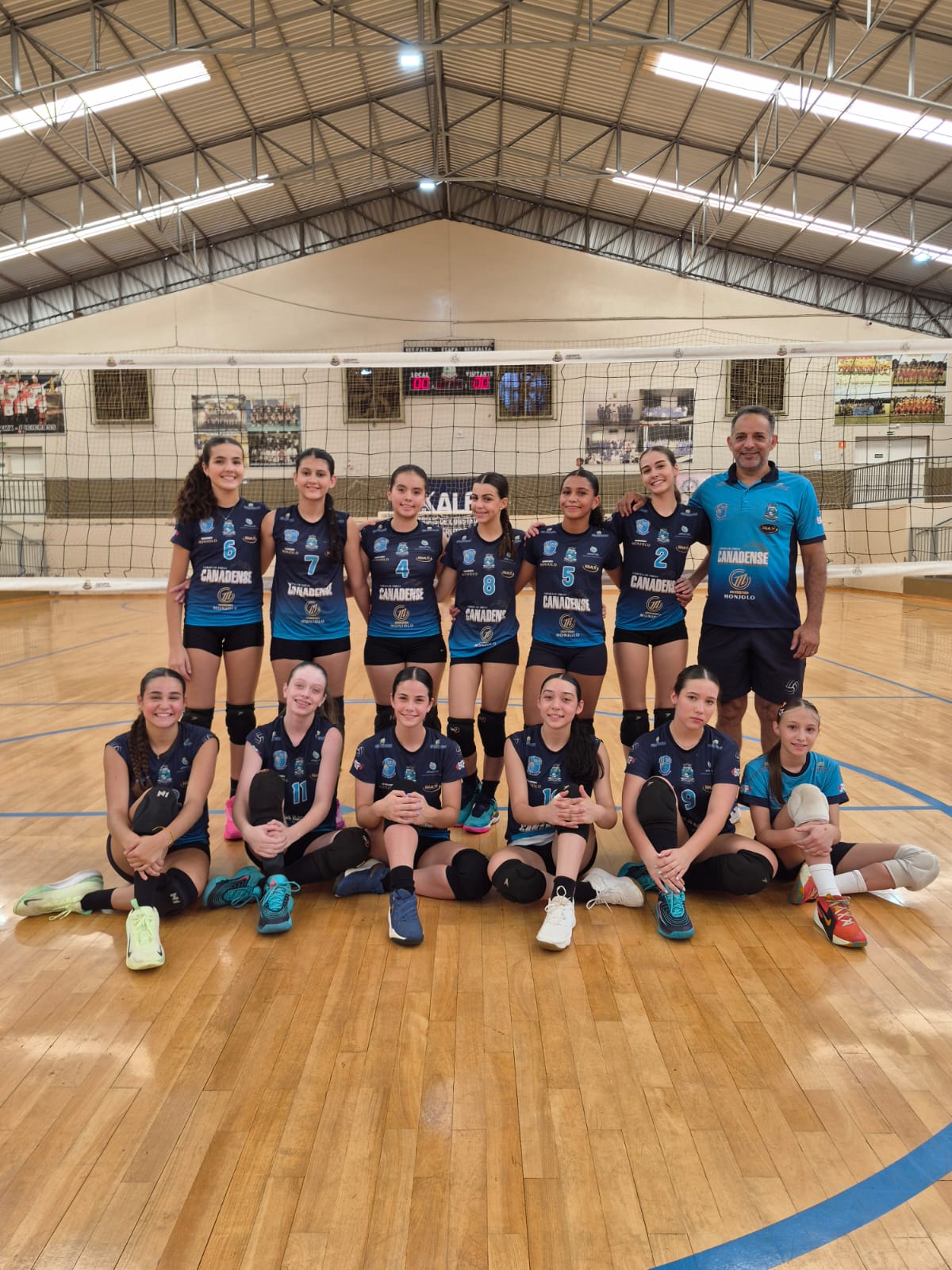 Foz inicia temporada do vôlei de base com pódio na Copa Lindeiros