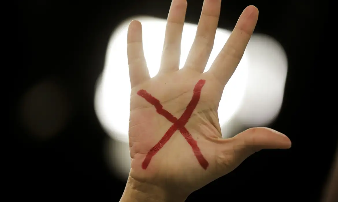 Polícia cumpre mil pedidos de prisão contra agressores de mulheres
