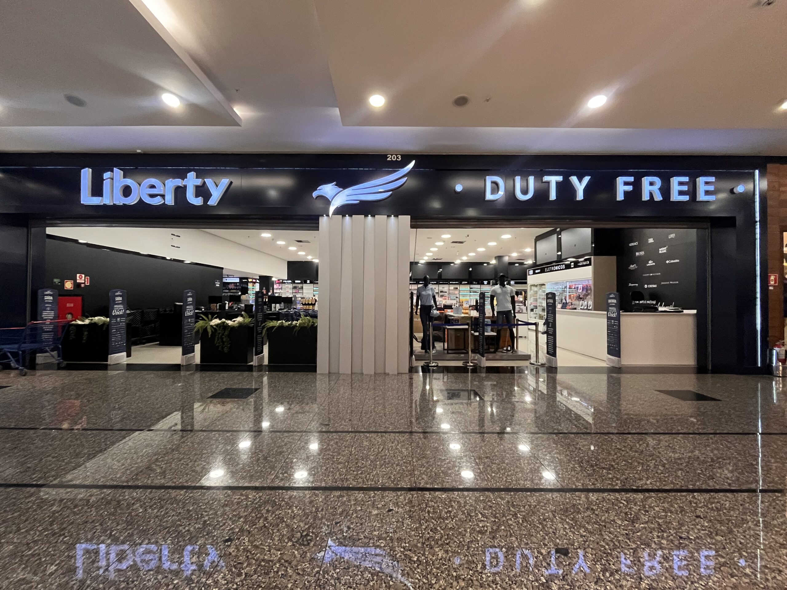Outlet Liberty Duty Free chega a Foz do Iguaçu com até 50% OFF em marcas de vestuário