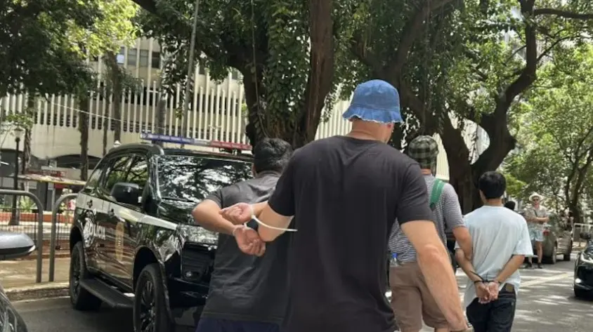 Policiais fantasiados de Scooby-Doo e Turma do Chaves prendem suspeitos no carnaval