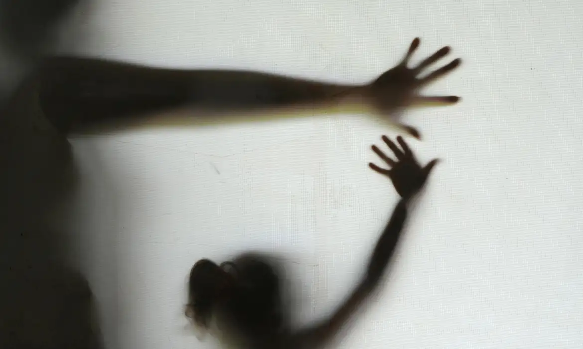 Matar para atingir mulheres vira crime hediondo com pena de até 40 anos