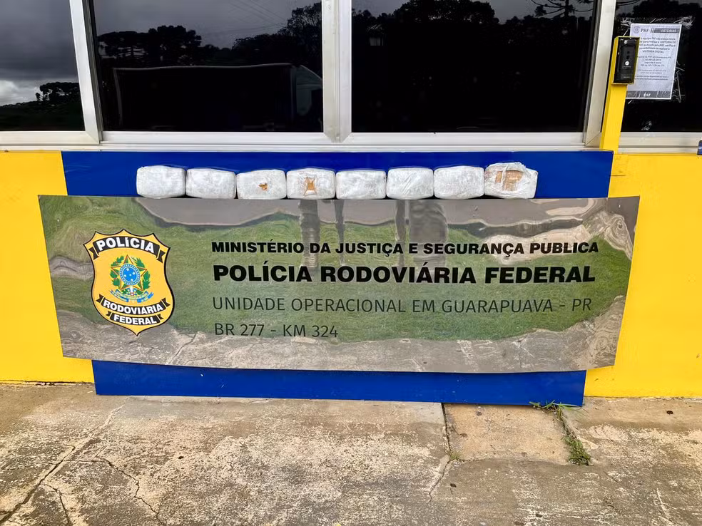 Motorista grávida diz que viajou para comprar enxoval, mas é presa com carga de crack escondida no carro, no PR