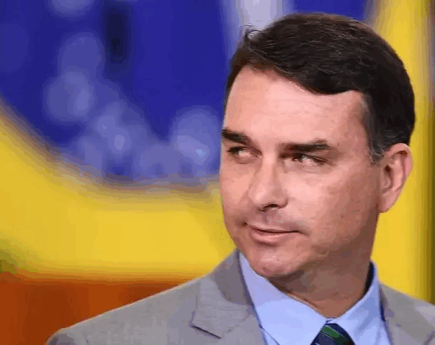 Flávio quer lançar Nikolas ao Governo de MG em aliança com centrão, dizem aliados