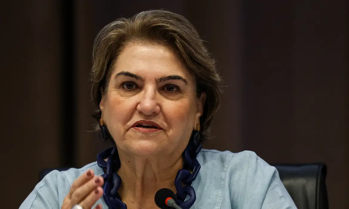 Pensão para filhos de vítimas de feminicídio deve começar em dezembro