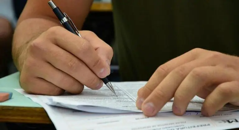 CRM-PR abre concurso público para diversos cargos de ensino médio e superior