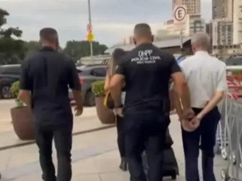 Piloto da Latam é preso em aeroporto por envolvimento em exploração de menores