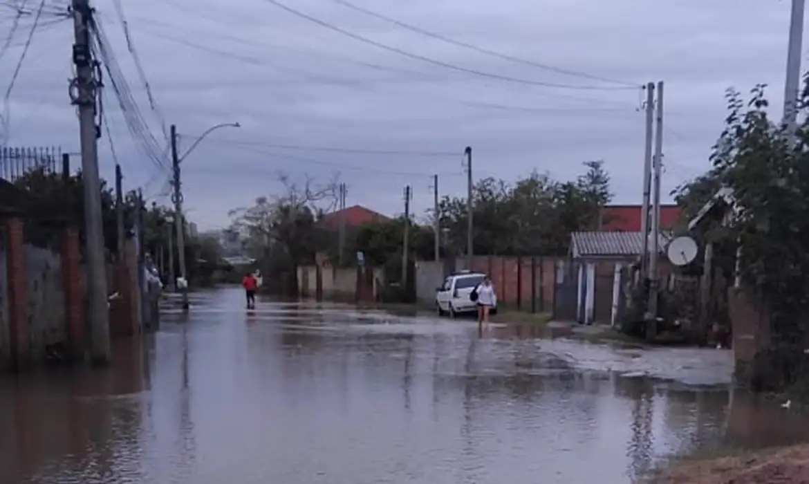 Fronteira em alerta: Sul do Brasil pode enfrentar ventos acima de 100 km/h