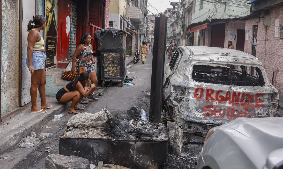 MP do Rio pede câmeras usadas por policiais em Operação Contenção