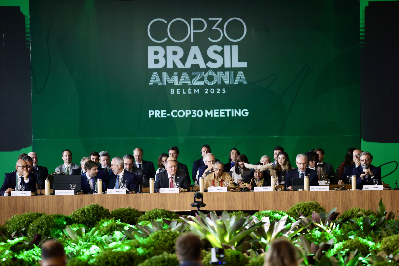 Itaipu participa da abertura da Pré-COP em Brasília